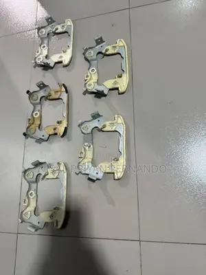 Nissan Sunny Steering Wheel Horn Pad