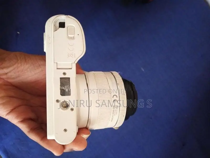 Samsung Camera NX1100