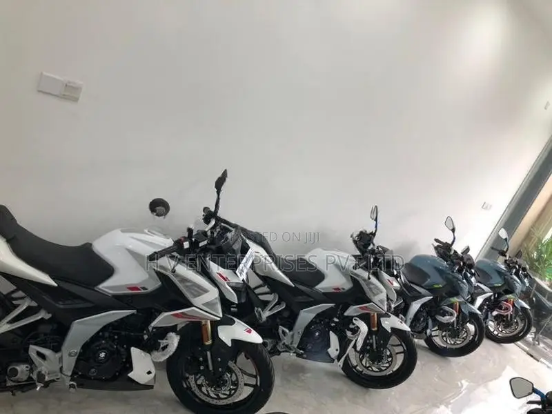 Bajaj Pulsar N160 Premium 2026