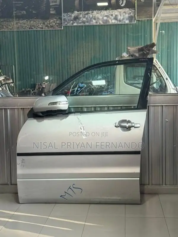 Suzuki Grand Vitara 2007 - 2012 Front Door Panel