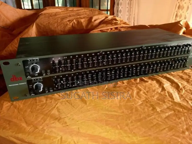 Dual 31-Band Graphic Equalizer