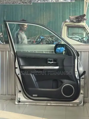 Suzuki Grand Vitara 2007 - 2012 Front Door Panel