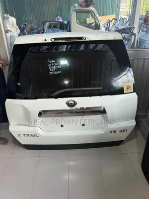 Nissan X Trail NT31 Dicky Door Complete