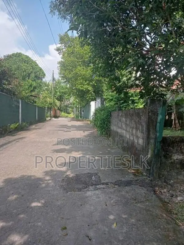 Rajagiriya Ruwanpura Area 12.3 Perches Land For Sale