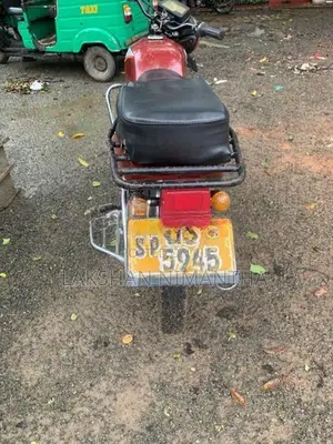 Bajaj Boxer 2004