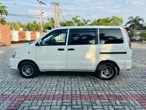 Toyota Noah 1997