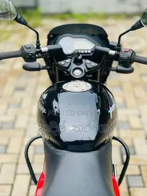 Bajaj Pulsar 150 2015