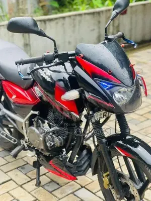 Bajaj Pulsar 150 2015
