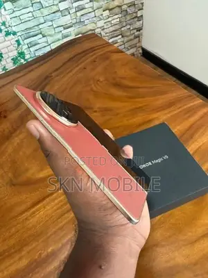 Honor magic V5 16GB 512GB (Used)