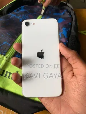 Apple iPhone SE 2 (Used)
