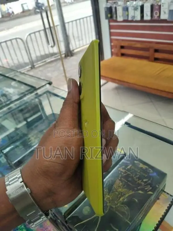 Moto g85 (Used)