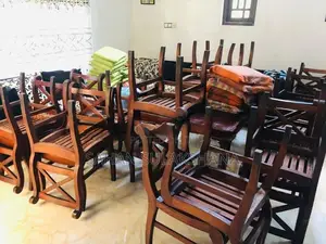 Restaurant Tables With Chairs