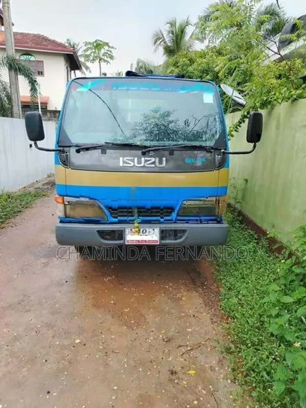 Isuzu lorri 10 /12 1970