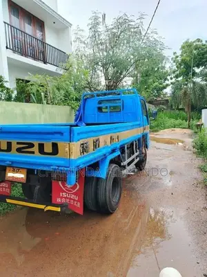 Isuzu lorri 10 /12 1970