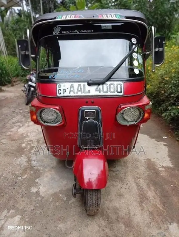 Bajaj RE 2013