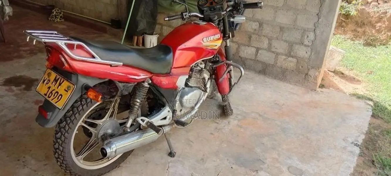 Suzuki GS 125 2001