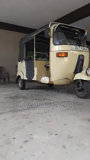 Bajaj RE 2005