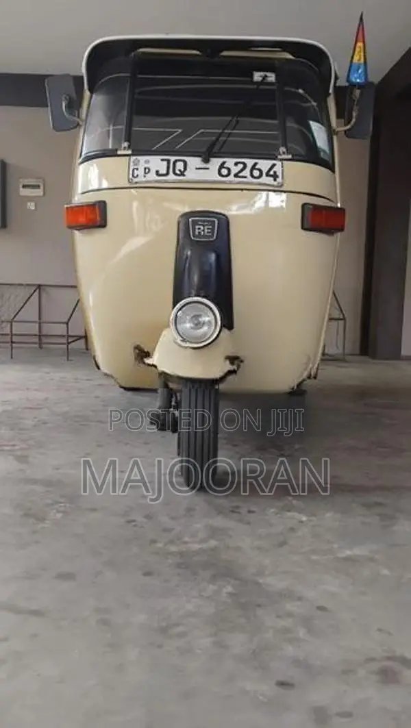 Bajaj RE 2005