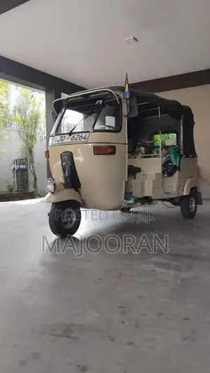 Bajaj RE 2005