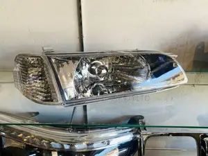 AE110 Sprinter Head Lamps Set