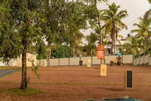 Valuable Land For Sale in Kahathuduwa Polgasowita 120 Road 500M