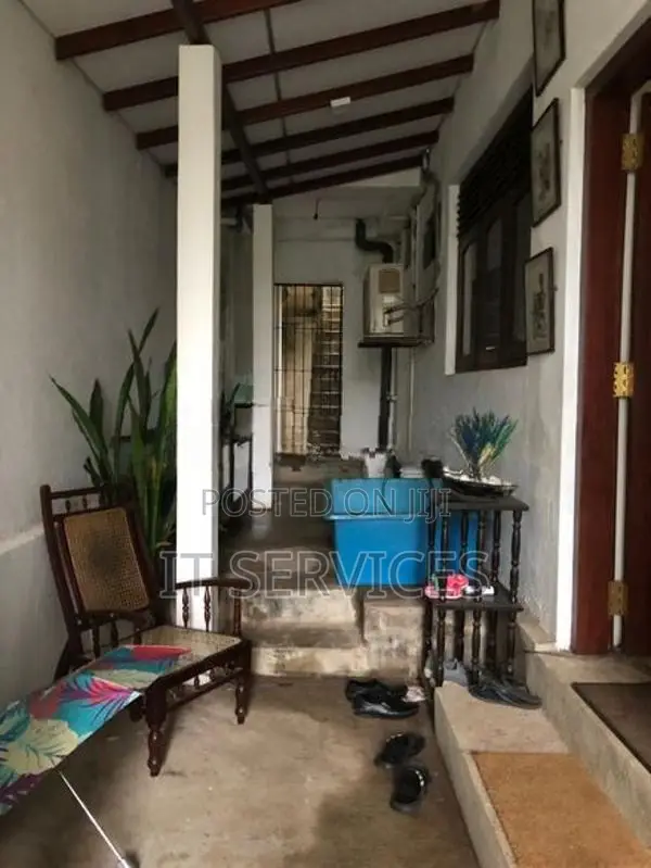 15P Land for Sale with 2 Houses Dehiwala