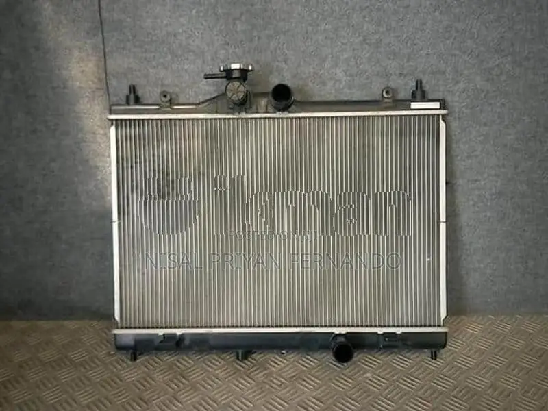 Nissan Tiida Radiator