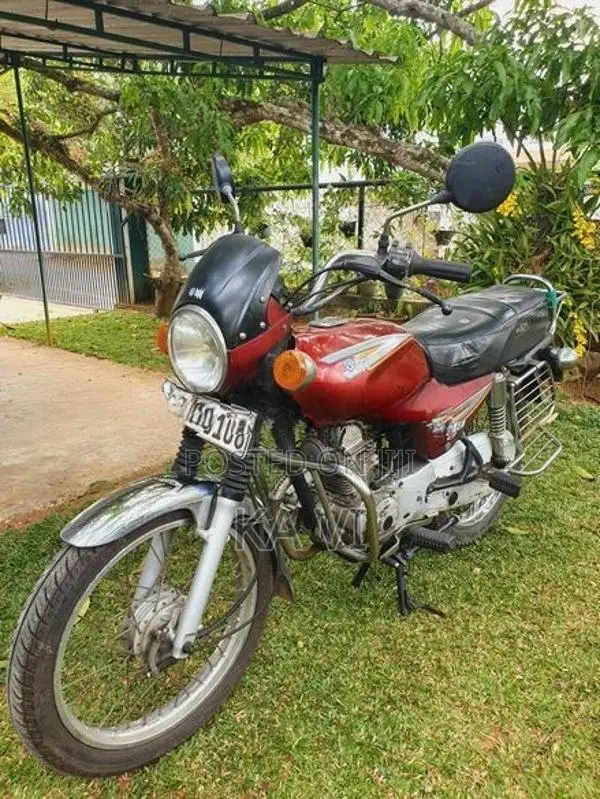 Bajaj CT100 2004