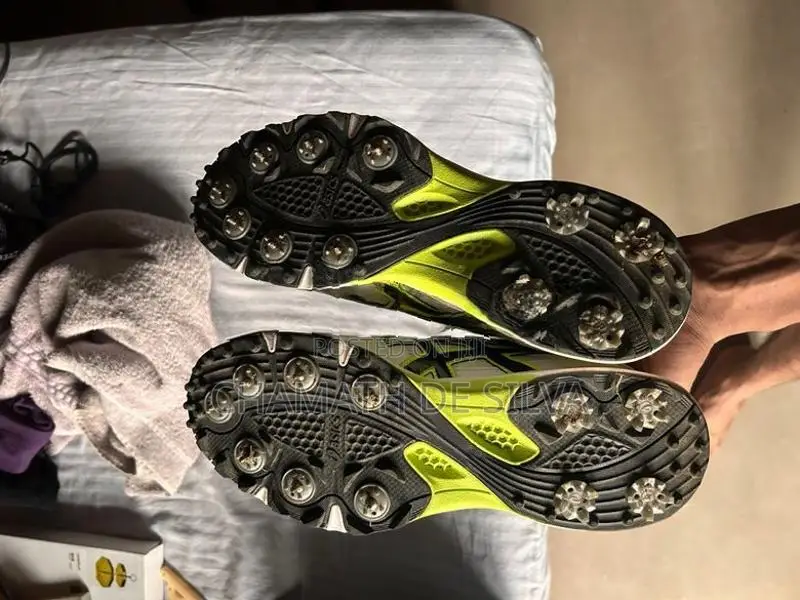 Ascics Gel gully 7