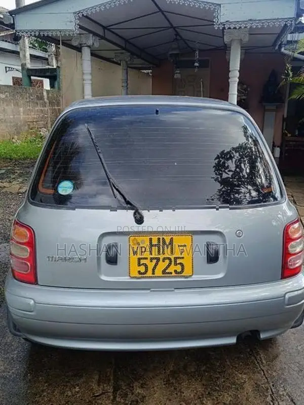 Nissan March 2000