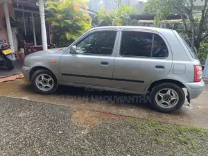 Nissan March 2000