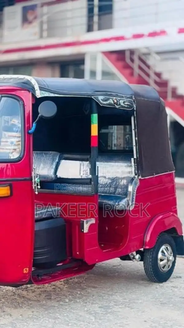 Bajaj RE 2006