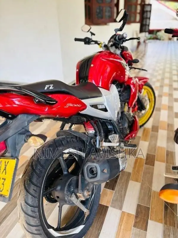 Yamaha FZ 1 2013