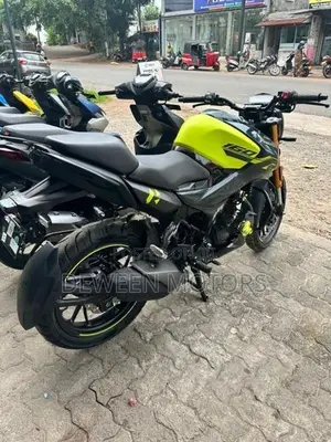 Hero Hunk 160R 2026