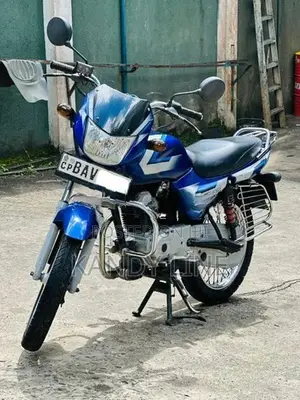 Bajaj CT100 2013
