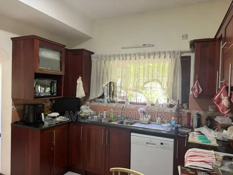 4 BR House for Sale in Rajagiriya