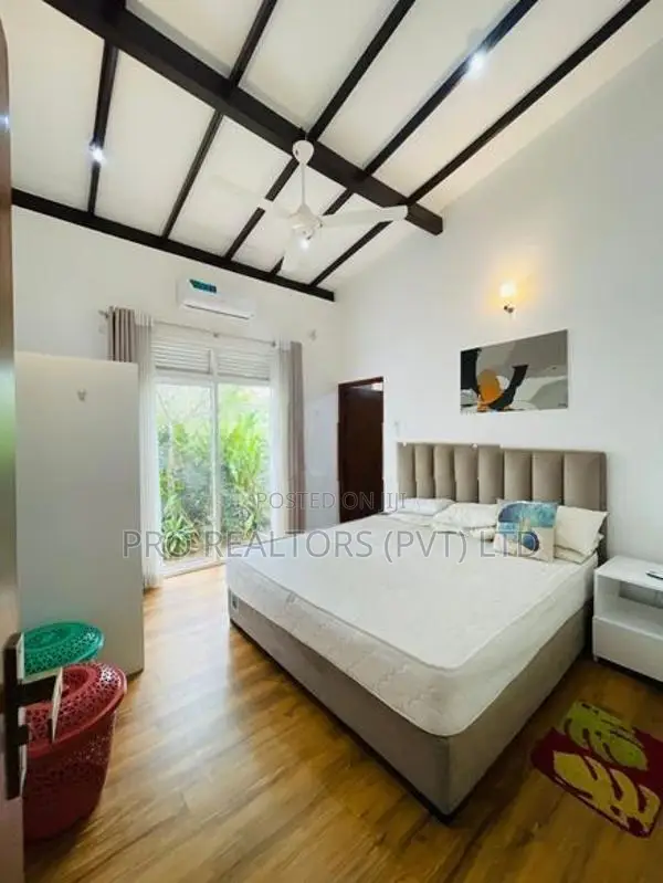 Single Storey House for Rent in Thalawathugoda.