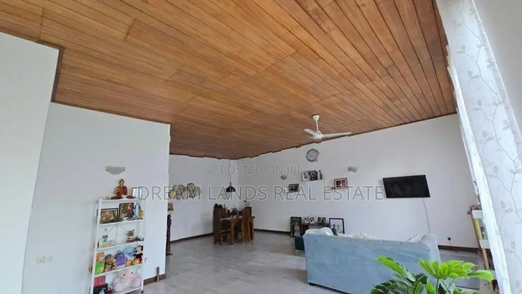 Upper floor for rent in Dehiwela
