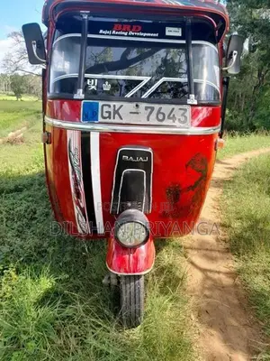 Bajaj RE 2002