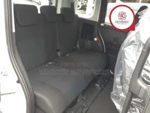 Toyota Roomy G T 2025