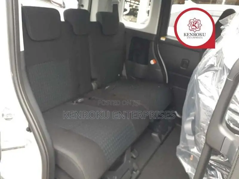 Toyota Roomy G T 2025