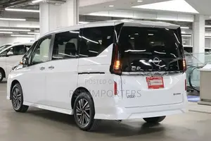 Nissan Serena Highway Star V 2025