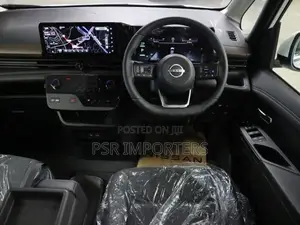 Nissan Serena Highway Star V 2025