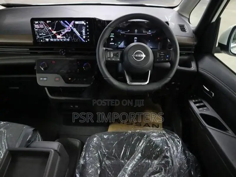 Nissan Serena Highway Star V 2025