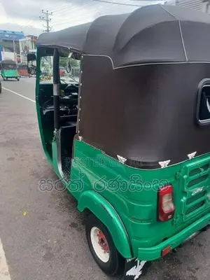 Bajaj RE 2015