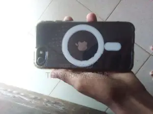 Apple iPhone SE 2 (Used)