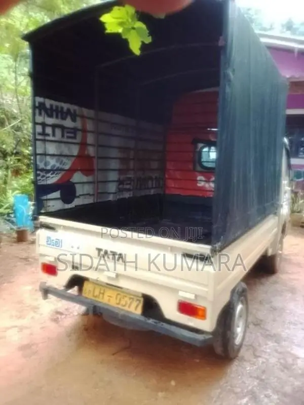 Tata Dimo Batta 2010