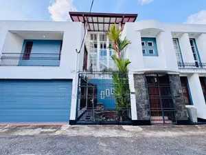 Luxury Multi-Unit House for Sale in Papiliyana