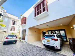 Elegant 3-Storey Family Home with Rooftop Terrace – Kalubowila