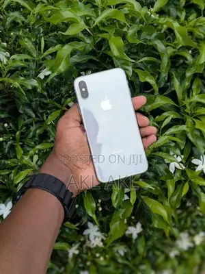 Apple iPhone XS (Used)